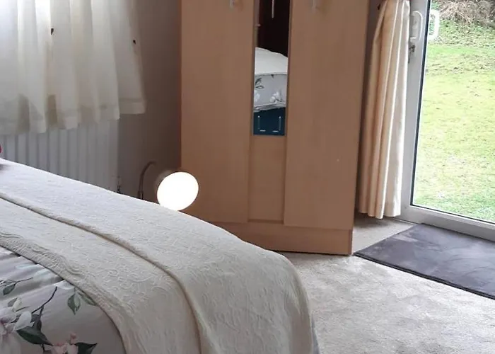 On Cloghans Pier Feriehus *